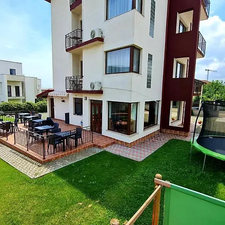 Elina2 Guest house 3*