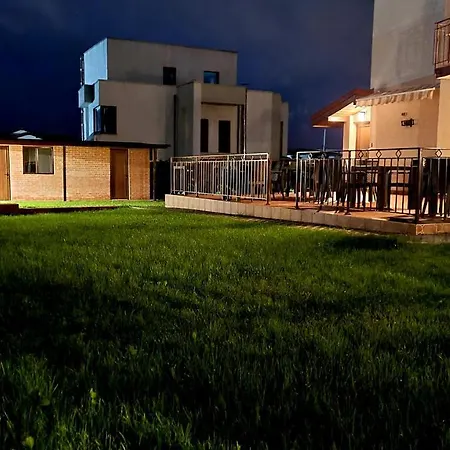 Elina2 Guest house