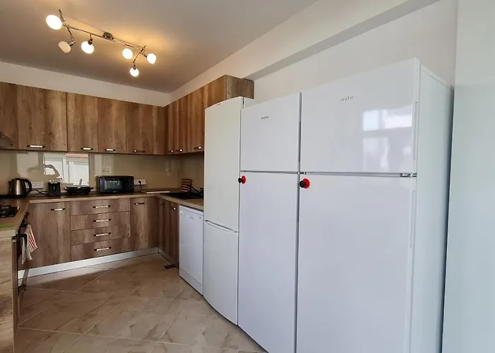 Guest house Elina2 3*