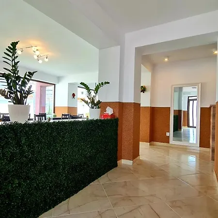 Elina2 Affittacamere 3*